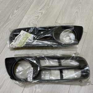 Ришітка бампера ліва Skoda Fabia 07-09  5J0853665