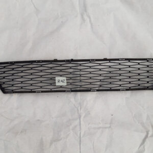 Решітка бампера Seat ibiza 08- 6J0853667C