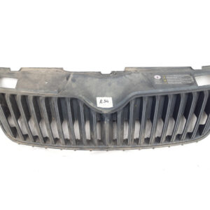 Решітка радіатора Skoda Fabia new 5J0853668C