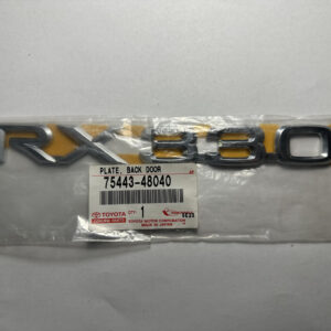 Емблема кришки багажника Lexus RX 330 75443-48040