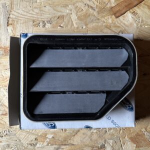 7n51a280b62bb Ришітка вентиляційна права Ford b-max 10-15