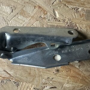 6L0823302A Петля капоту права Seat Ibiza 02-09
