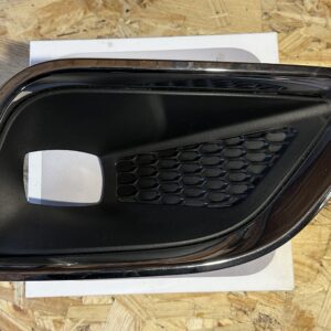 68287994aa JEEP CHEROKEE KL18- Ришітка противотуманної фари правої бу оригінал